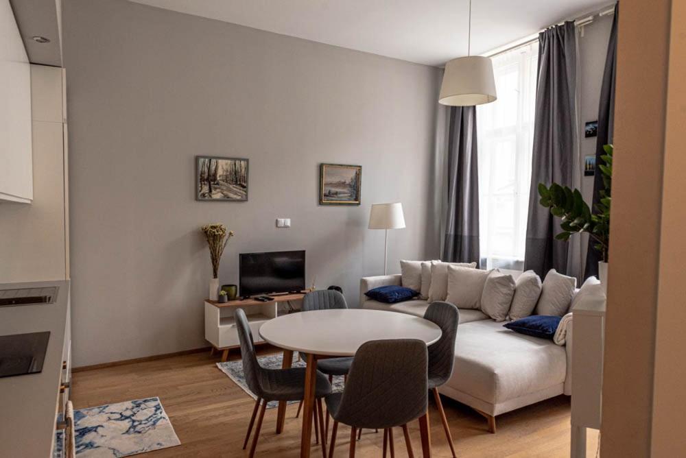 Maria Topfive With Free Private Parking Apartment Budapest Exterior photo